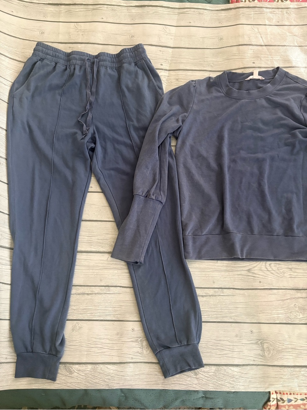 LC Lauren Conrad Navy Blue Jogger Sweatpants and Sweater Set